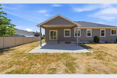 390 S Coyote Ridge Dr E, Smithfield, UT 84335 - Photo 31