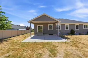 390 S Coyote Ridge Dr E, Smithfield, UT 84335 - Photo 31