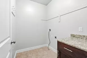 390 S Coyote Ridge Dr E, Smithfield, UT 84335 - Photo 19