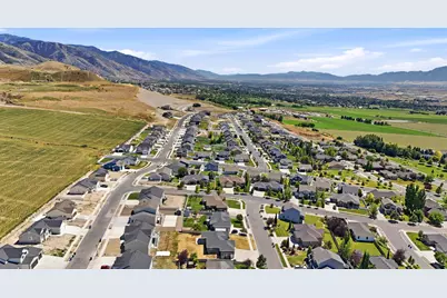 390 S Coyote Ridge Dr E, Smithfield, UT 84335 - Photo 33