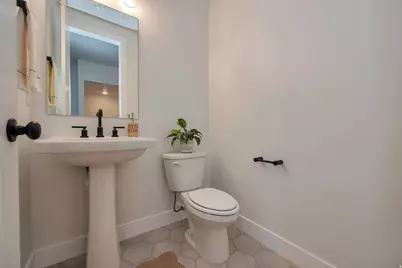 461 W Summerhill Ln W, Centerville, UT 84014 - Photo 21