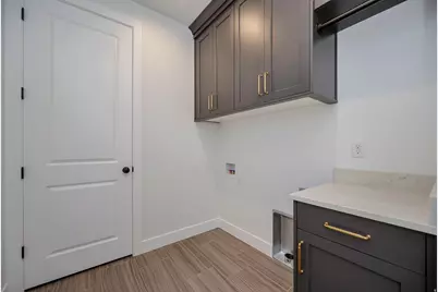 461 W Summerhill Ln W, Centerville, UT 84014 - Photo 31