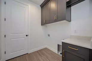 461 W Summerhill Ln W, Centerville, UT 84014 - Photo 31