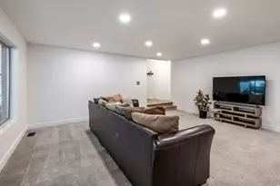 334 Clark St, Murray, UT 84107 - Photo 35