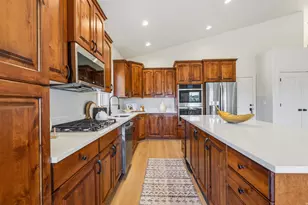 6698 S Hidden Ml Cv, Cottonwood Heights, UT 84121 - Photo 17