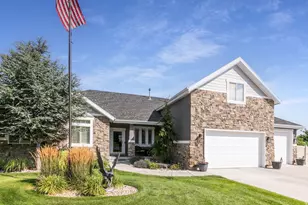6984 W Boulder Ridge Cir, Herriman, UT 84096 - Photo 5