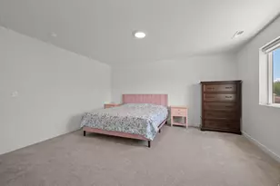 4896 S Snarr Haven Ct W, Taylorsville, UT 84129 - Photo 17