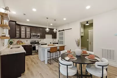 917 W Stonehaven Dr, North Salt Lake, UT 84054 - Photo 9