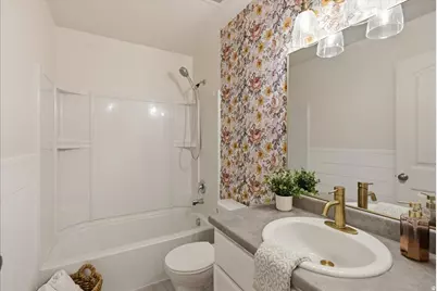 917 W Stonehaven Dr, North Salt Lake, UT 84054 - Photo 15