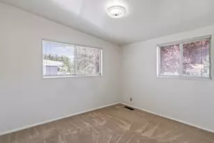 6566 S 2425 E, Cottonwood Heights, UT 84121 - Photo 21