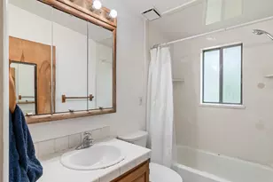 6566 S 2425 E, Cottonwood Heights, UT 84121 - Photo 25