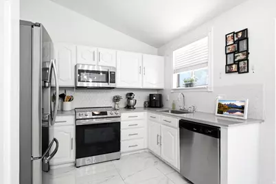 7989 W Washington Rd, Magna, UT 84044 - Photo 7
