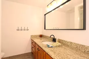 2753 N Edgewood Dr E, Provo, UT 84604 - Photo 17