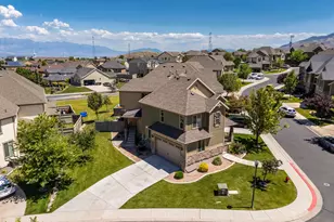 9256 Prairie Dunes Way, Eagle Mountain, UT 84005 - Photo 3