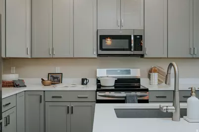 14603 S Pebble Rose Dr, Herriman, UT 84096 - Photo 7