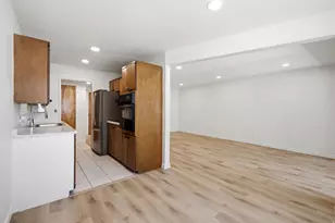 131 S 1000 E, Salt Lake City, UT 84102 - Photo 11
