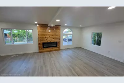8949 S Reliance Dr W, Sandy, UT 84070 - Photo 13