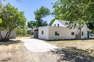 407 S 100 E, Hyrum, UT 84319 - Photo 33