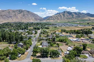 407 S 100 E, Hyrum, UT 84319 - Photo 35