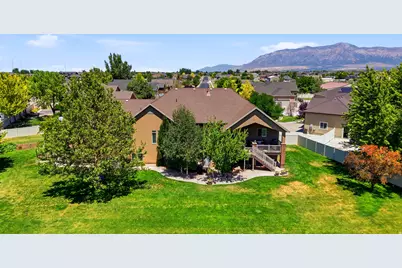 2377 S Cameron Dr, West Haven, UT 84401 - Photo 69