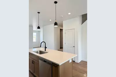 7608 S Clipper Hill Rd W #428, West Jordan, UT 84081 - Photo 3