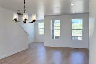 7604 S Clipper Hill Rd W, West Jordan, UT 84081 - Photo 7