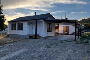 431 Pinion St, Sunnyside, UT 84539 - Photo 1