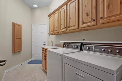 10596 S Pinyon Pines Ct W, South Jordan, UT 84095 - Photo 23