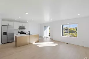 4392 N Buckstone Wy, Lehi, UT 84048 - Photo 5