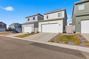 9747 N Ashgrove Ln, Highland, UT 84003 - Photo 33