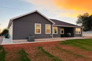 141 S 100 W, Blanding, UT 84511 - Photo 29