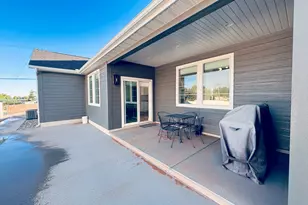 141 S 100 W, Blanding, UT 84511 - Photo 23