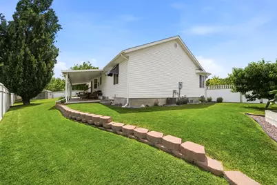 13069 S 3040 W, Riverton, UT 84065 - Photo 33