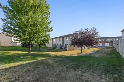 652 W 800 N #58, Clinton, UT 84015 - Photo 3