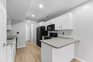 652 W 800 N, Clinton, UT 84015 - Photo 9