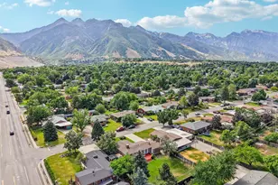 7022 S 2825 E, Cottonwood Heights, UT 84121 - Photo 35
