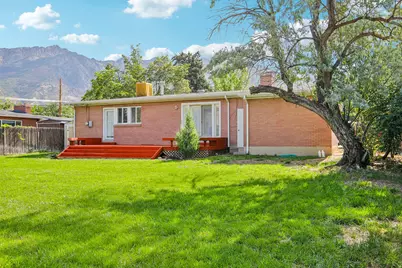 7022 S 2825 E, Cottonwood Heights, UT 84121 - Photo 31