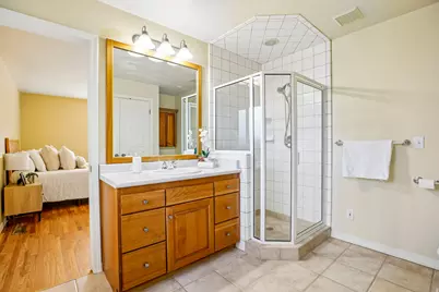 7022 S 2825 E, Cottonwood Heights, UT 84121 - Photo 17