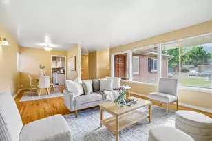 7022 S 2825 E, Cottonwood Heights, UT 84121 - Photo 7