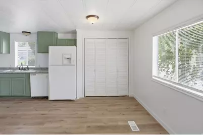 975 E 6600 S #7, Uintah, UT 84405 - Photo 7
