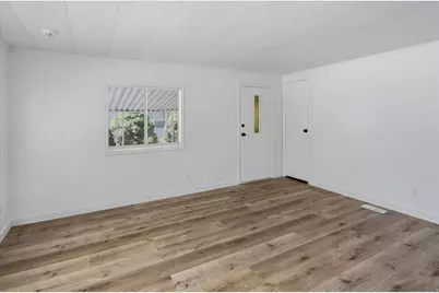 975 E 6600 S #7, Uintah, UT 84405 - Photo 3