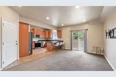 255 Ailee Ln E, Salt Lake City, UT 84107 - Photo 7