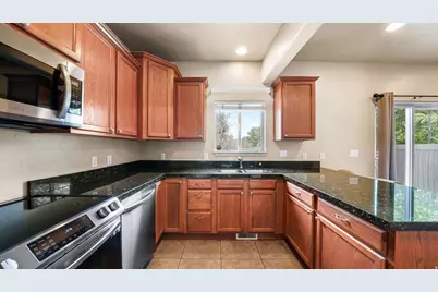 255 Ailee Ln E, Salt Lake City, UT 84107 - Photo 9