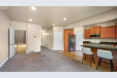 255 Ailee Ln E, Salt Lake City, UT 84107 - Photo 11