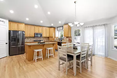 882 N 3625 W, Layton, UT 84041 - Photo 7