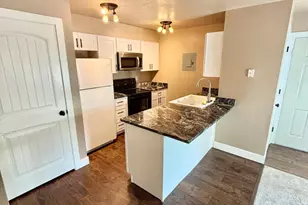 1212 E Waterside Cv, Cottonwood Heights, UT 84047 - Photo 11