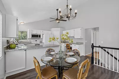 1317 E Knollwood Dr, Sandy, UT 84092 - Photo 15