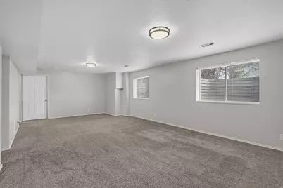 1317 E Knollwood Dr, Sandy, UT 84092 - Photo 43