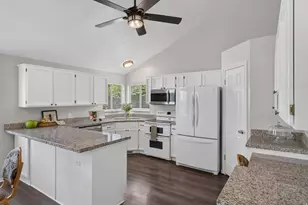 1317 E Knollwood Dr, Sandy, UT 84092 - Photo 17