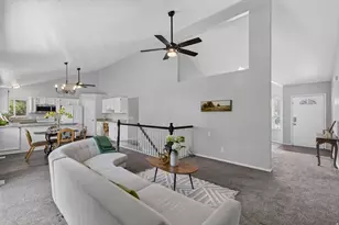 1317 E Knollwood Dr, Sandy, UT 84092 - Photo 9